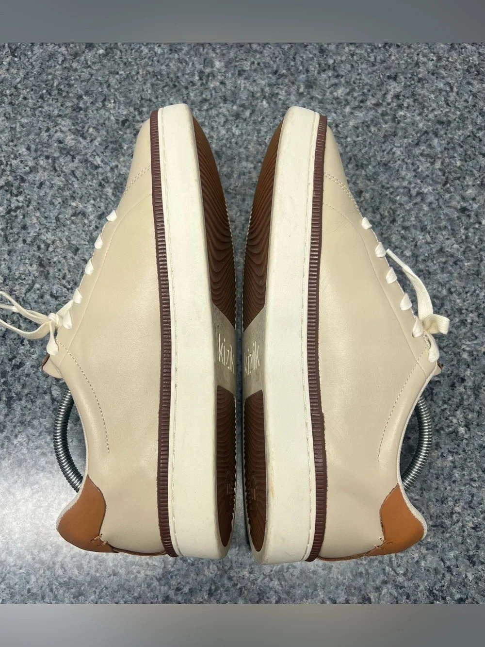 Kizik Sonoma Lite Taupe Leather Hands Free Shoes Sneakers | Men’s Size 10